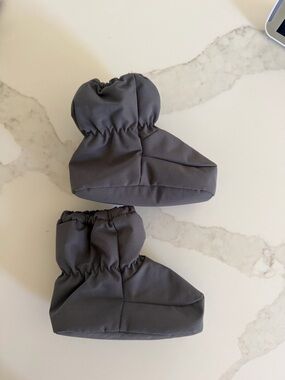 H&M Kids Dark Gray Mittens with Elastic Cuff